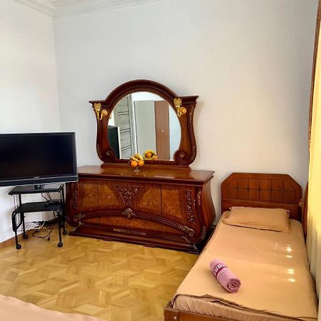 California Hostel Γιερεβάν Εξωτερικό φωτογραφία