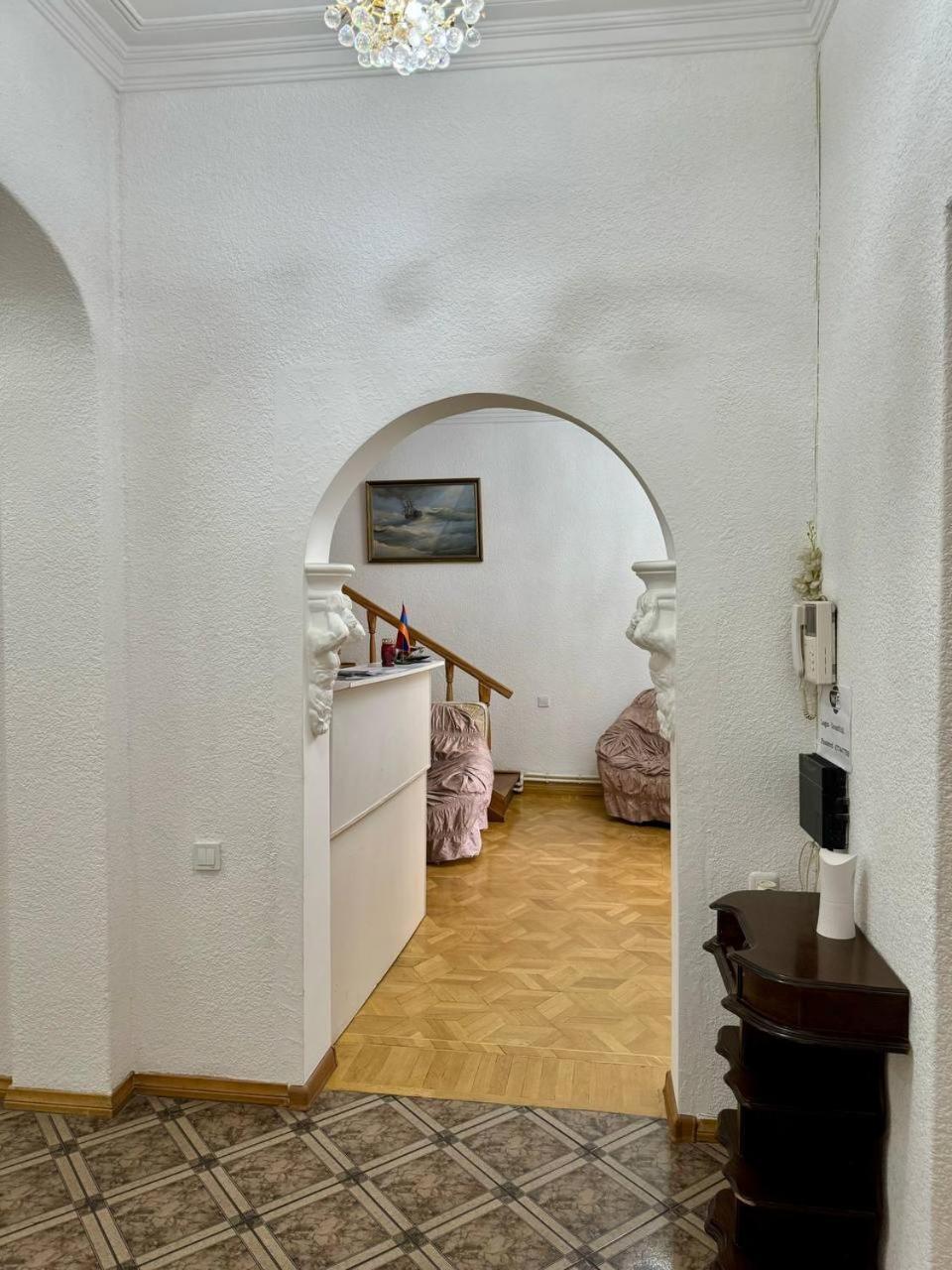 California Hostel Γιερεβάν Εξωτερικό φωτογραφία