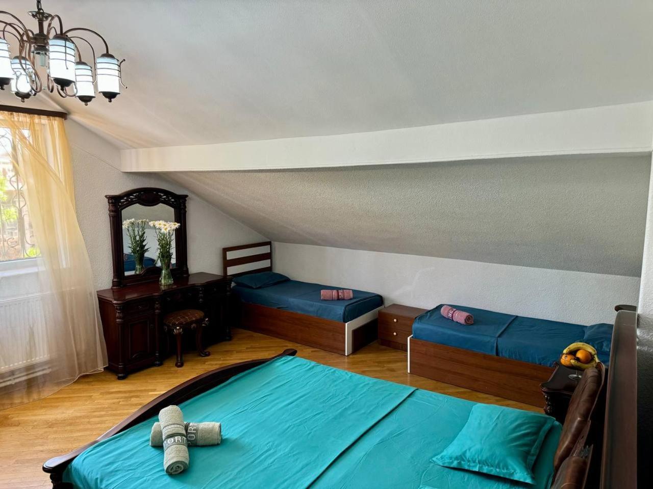 California Hostel Γιερεβάν Εξωτερικό φωτογραφία