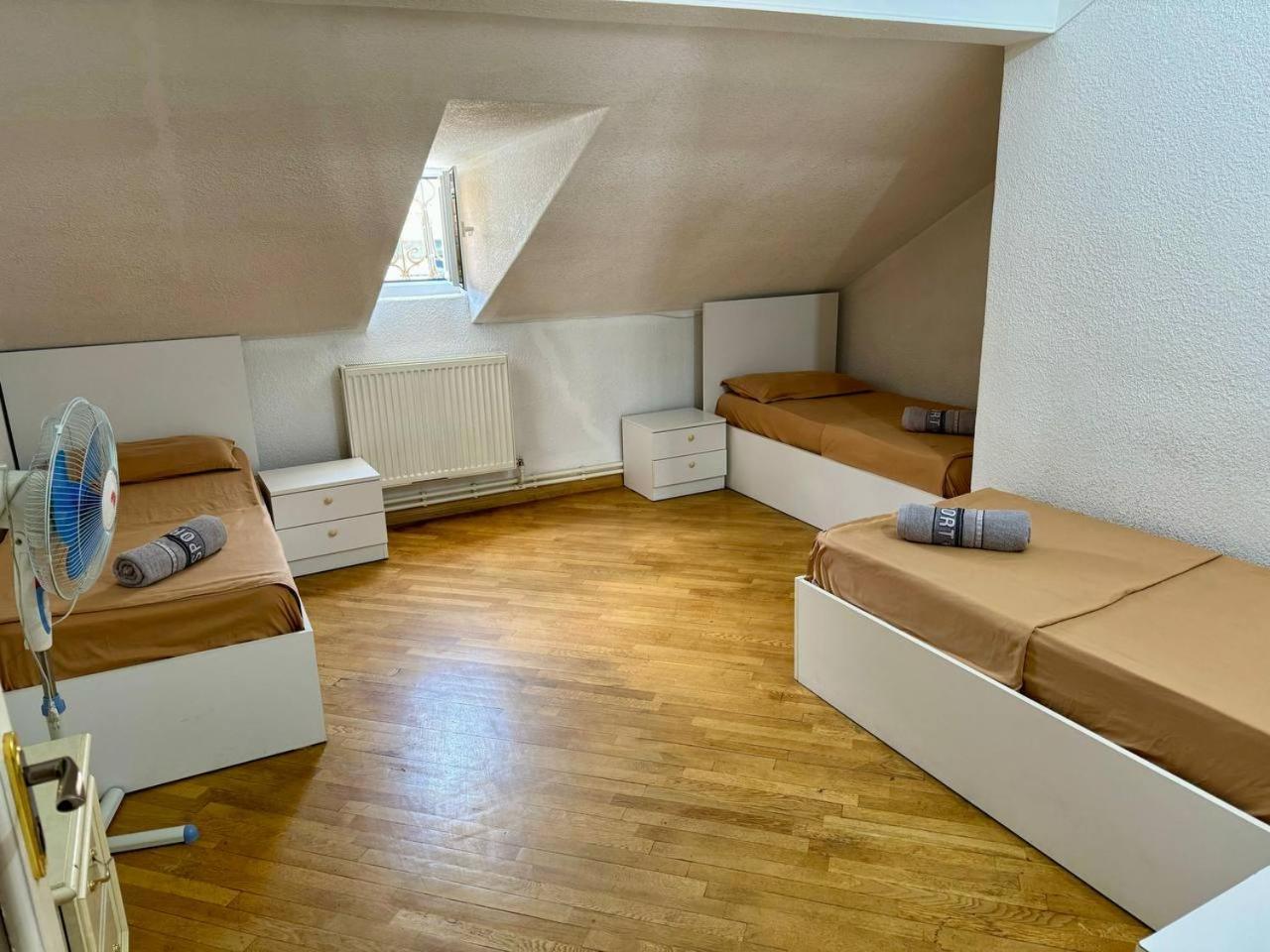 California Hostel Γιερεβάν Εξωτερικό φωτογραφία