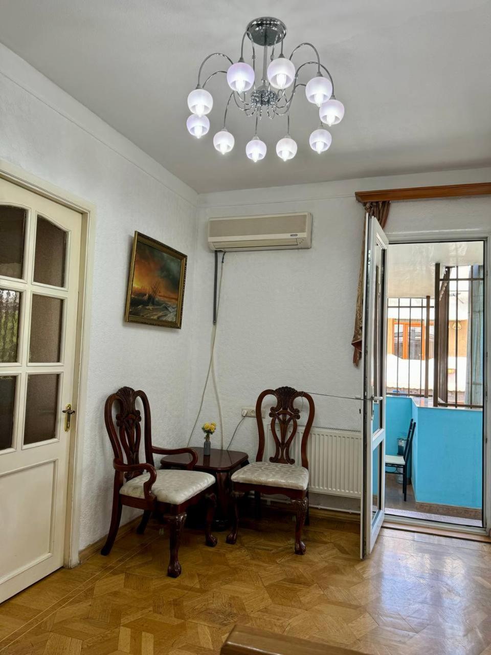 California Hostel Γιερεβάν Εξωτερικό φωτογραφία